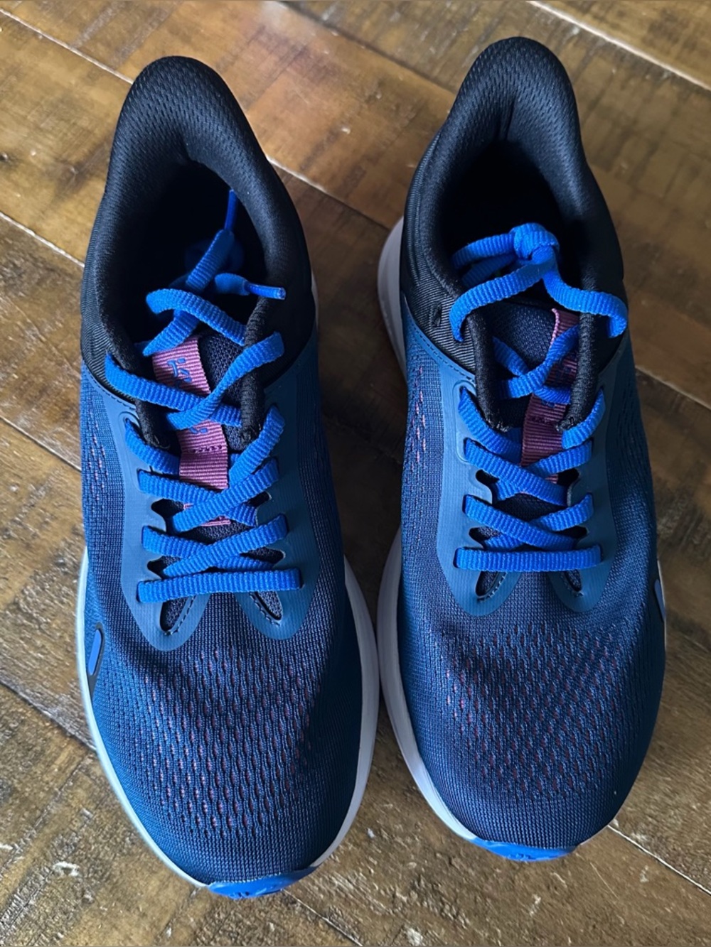 Kuru Women’s Atom Fusion Sneakers- Midnight Blue/Jet Size 6M